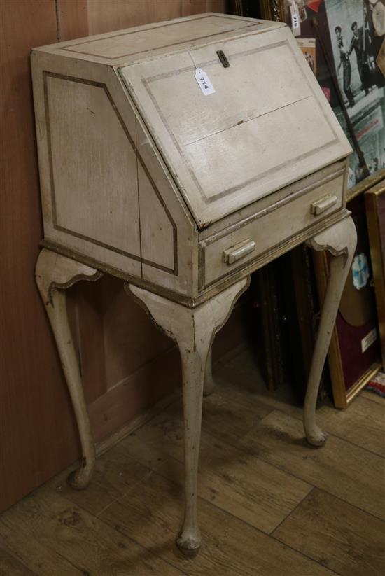 A small single drawer pine bureau W.52cm